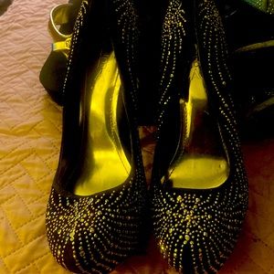 Ladies used sequence heels size 9